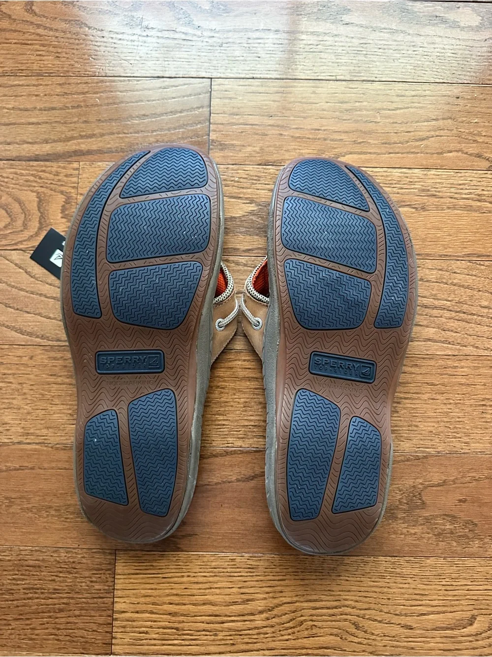 Sperry nwt top